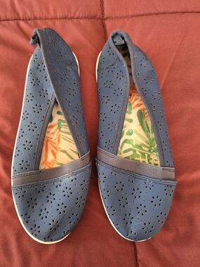 Women’s Navy Casual Ballet Flats